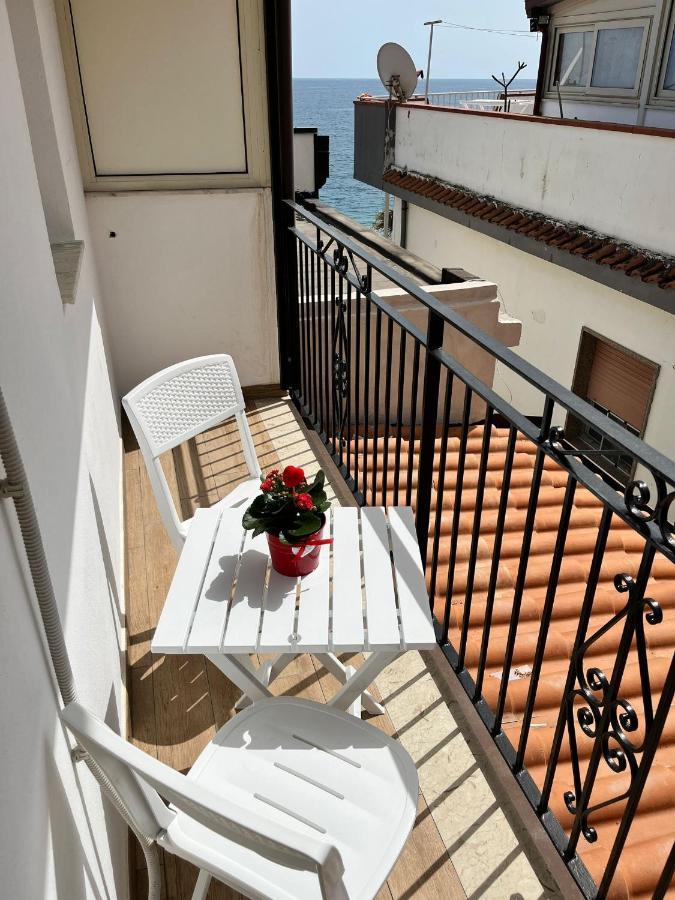 Casa Peppino Lejlighed Letojanni Eksteriør billede